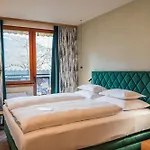 Aktiv & Alpenrose Hotel 4*