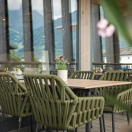 Aktiv & Alpenrose Hotel 4*